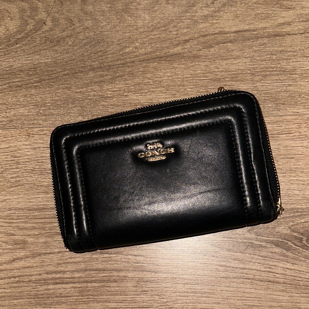 Coach Black Leather Zip Wallet - Picture 2 of 6